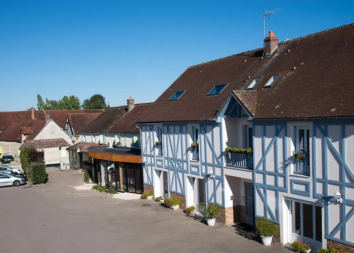 Logis Hotel Restaurant Aux Maisons