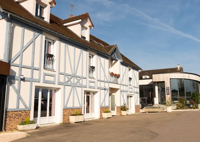 Logis Hotel Restaurant Aux Maisons